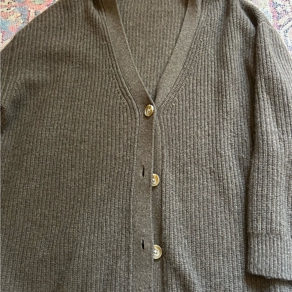 Quince Cashmere Oversized Cardigan - Picture 6 of 7